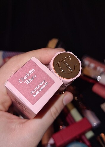 Charlotte tilbury plumpgasm fair medium