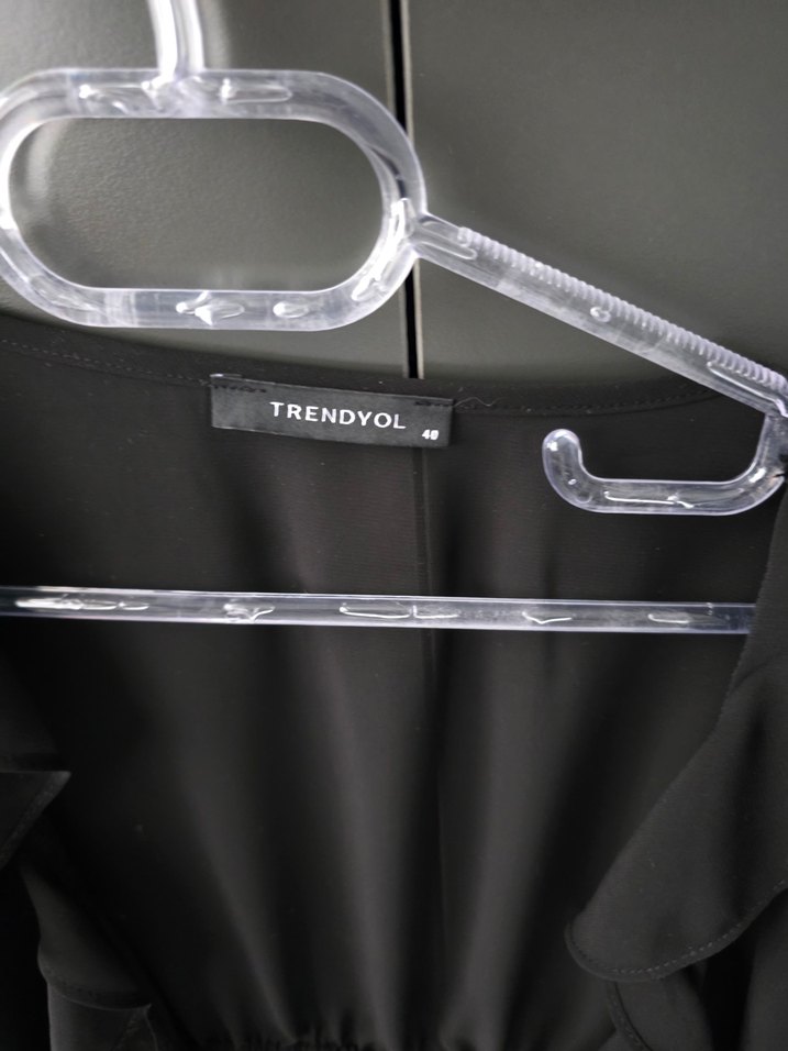 yeni Siyah V Yaka Fırfırlı opli bluz yeni - Görsel 3