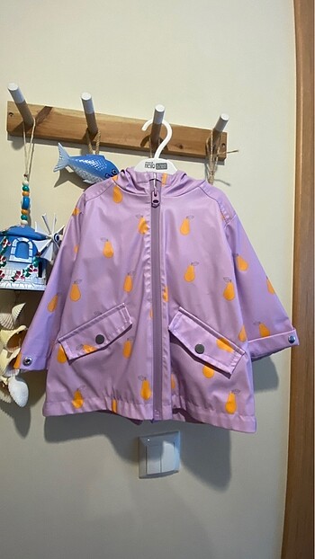 Zara kız bebek yağmurluk