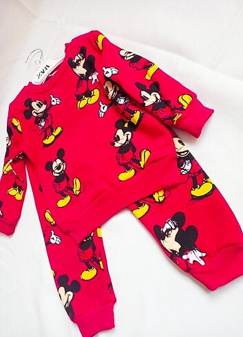 Zara Mickey Mouse takım 