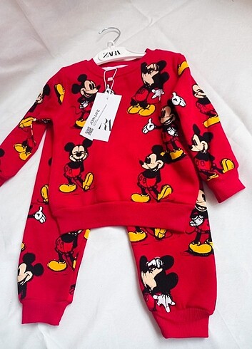 Zara Zara Mickey Mouse takım 