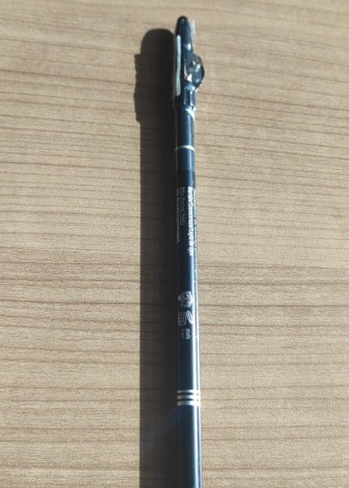 Lovely kalemtıraşlı siyah göz kalemi - Görsel 2