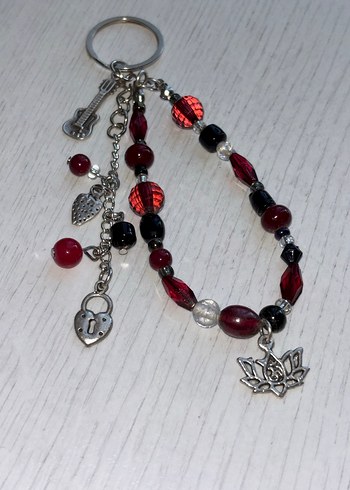 Nana Osaki Anime Koyu Kırmızı Boncuklu Gotik Anahtarlık - Görsel 3