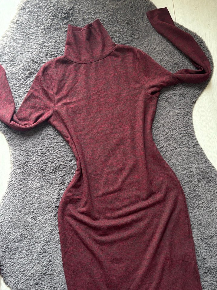 Bordo Vücudu Saran Boğazlı Y2K Elbise Yüksek Yakalı Midi Triko - Görsel 2