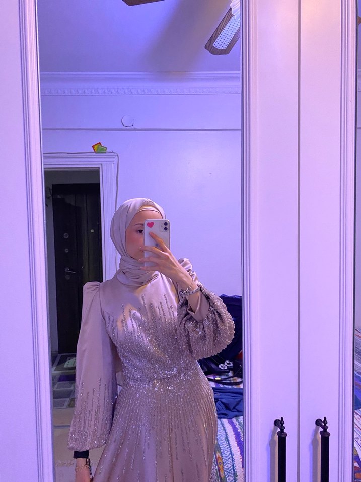 İşlemeli Uzun Bej Abiye Elbise - Görsel 3