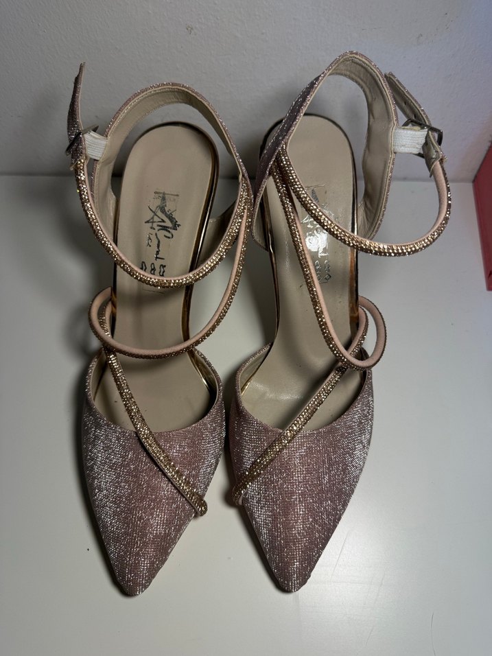 Pembe Parlak Yüksek Topuklu Ayakkabı - Görsel 3