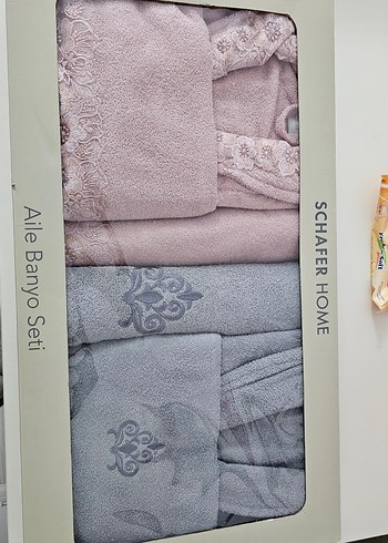 Nakışlı Bornoz ve Havlu Seti - Görsel 2