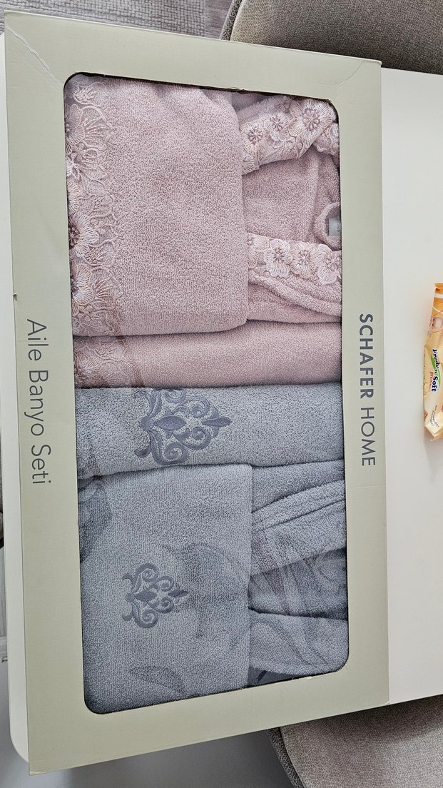 Nakışlı Bornoz ve Havlu Seti - Görsel 2