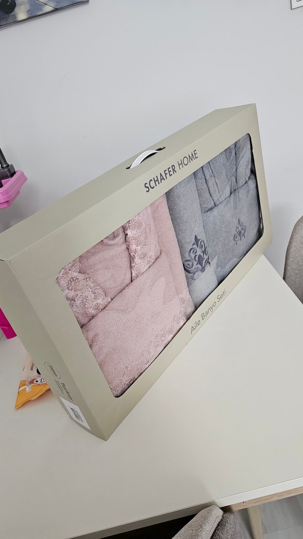 Nakışlı Bornoz ve Havlu Seti - Görsel 3