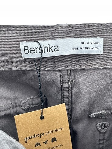 universal Beden gri Renk Bershka Jean / Kot %70 İndirimli.