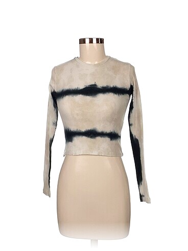 Stradivarius Bluz %70 İndirimli.
