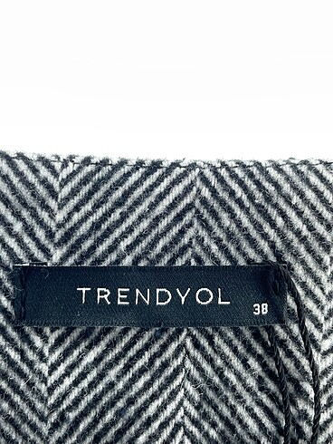38 Beden çeşitli Renk Trendyol & Milla Kumaş Pantolon %70 İndirimli.