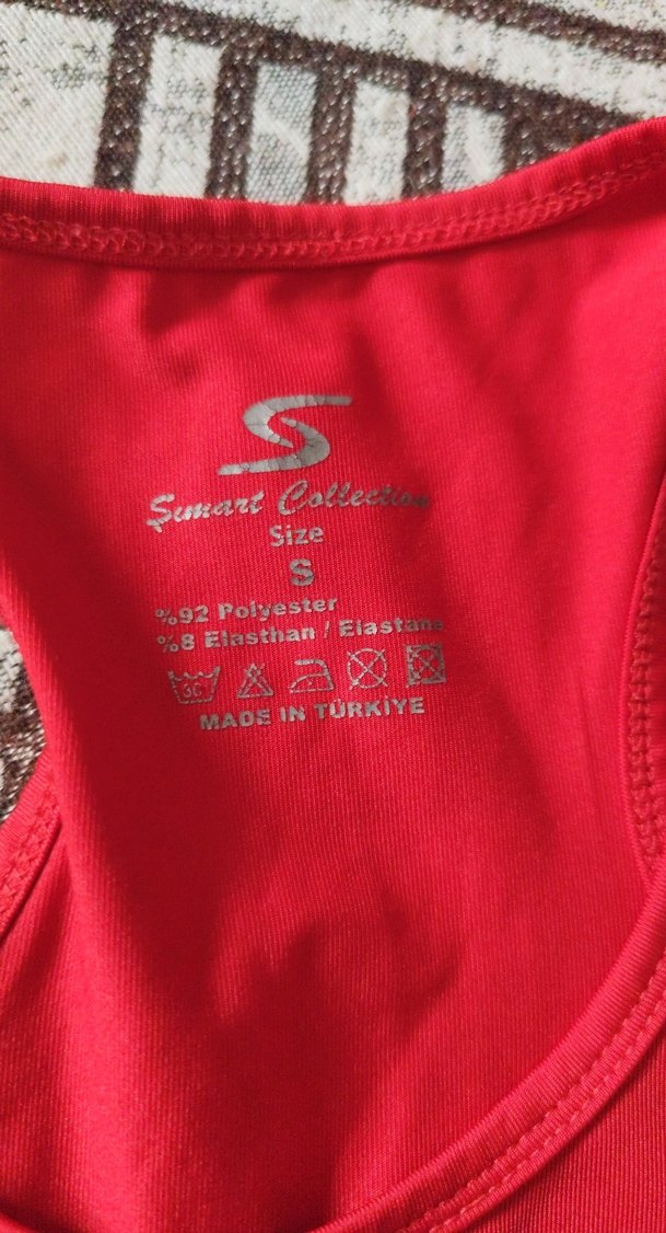 Kırmızı Atlet Spor Tişört - Görsel 2