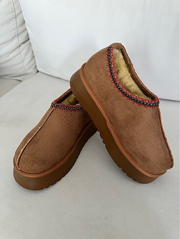 Ugg Ugg model ayakkabı