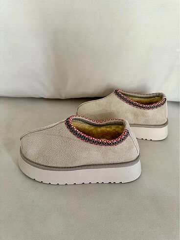 37 Beden ten rengi Renk Ugg model bot