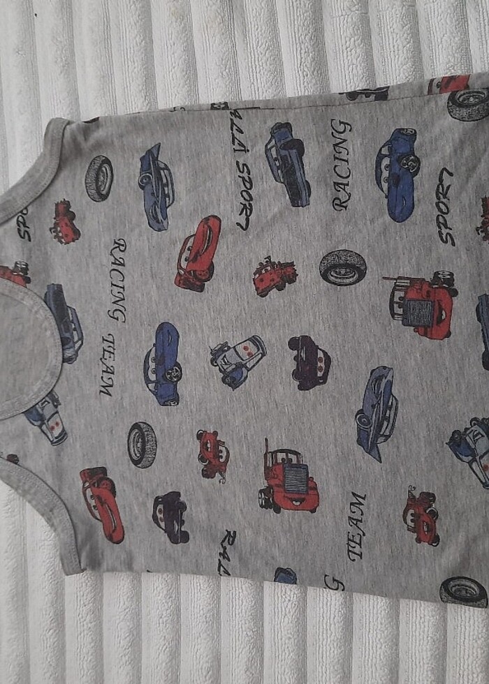 Erkek çocuk atlet - Görsel 3