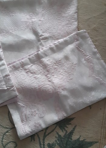 pastel renk ince yatak örtüsü ve yastıkları - Görsel 3