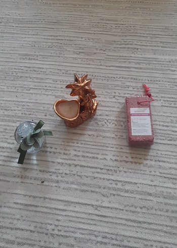 Pembe Ananas Mumluk ve biblo
