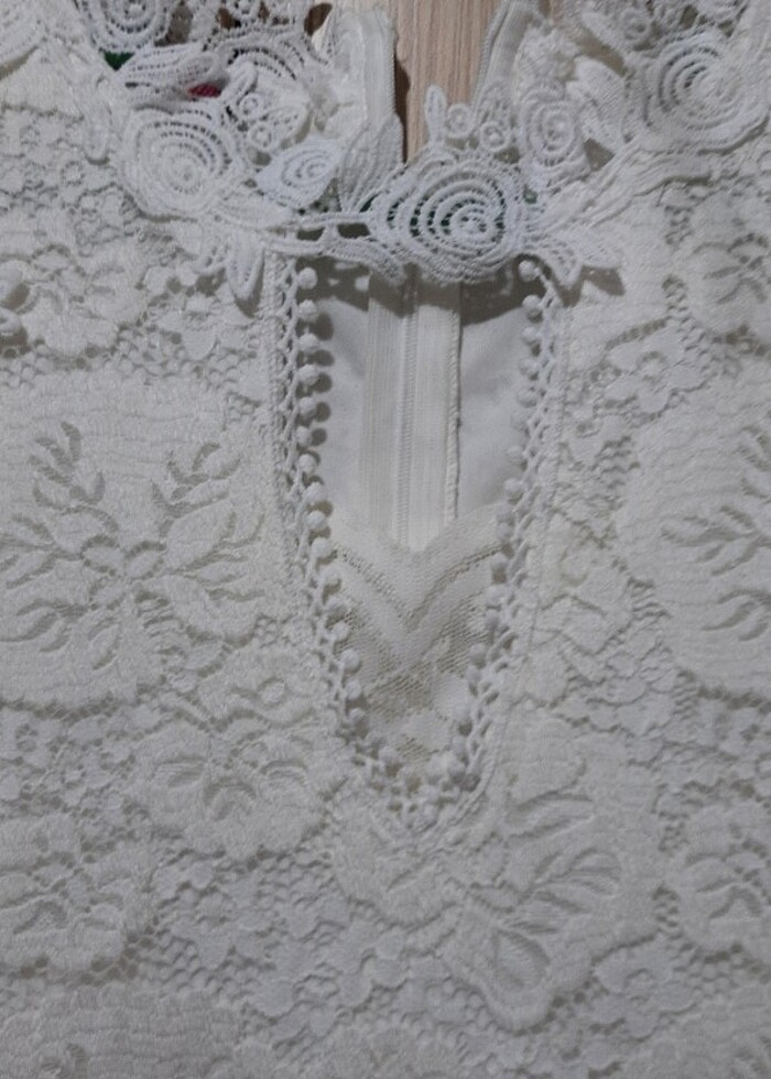 Beyaz Elbise - Görsel 2