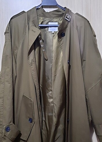 Zara Mont