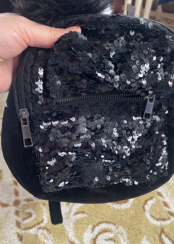 Siyah Kürklü İşlemeli Kadın Sırt Çantası - Görsel 3