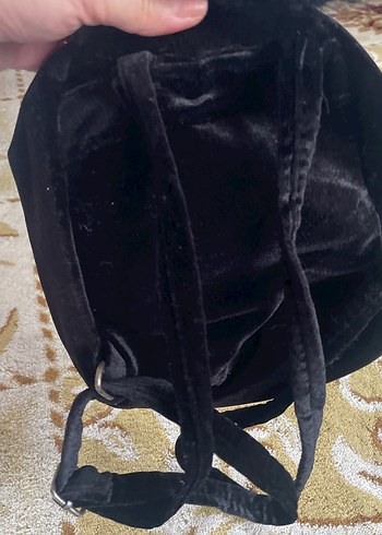 Siyah Kürklü İşlemeli Kadın Sırt Çantası - Görsel 4