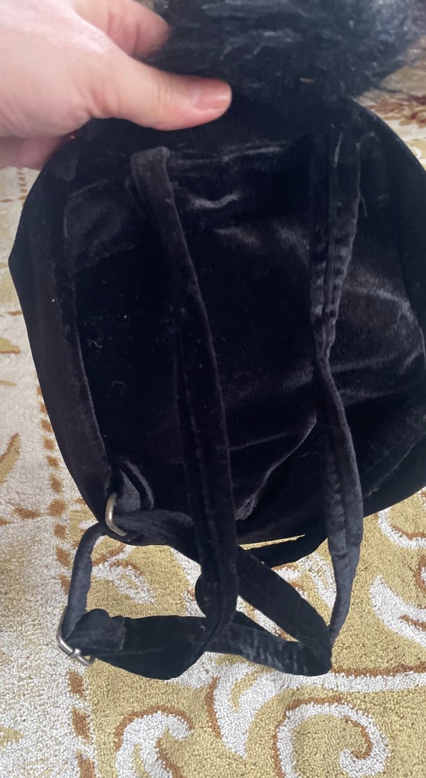 Siyah Kürklü İşlemeli Kadın Sırt Çantası - Görsel 4