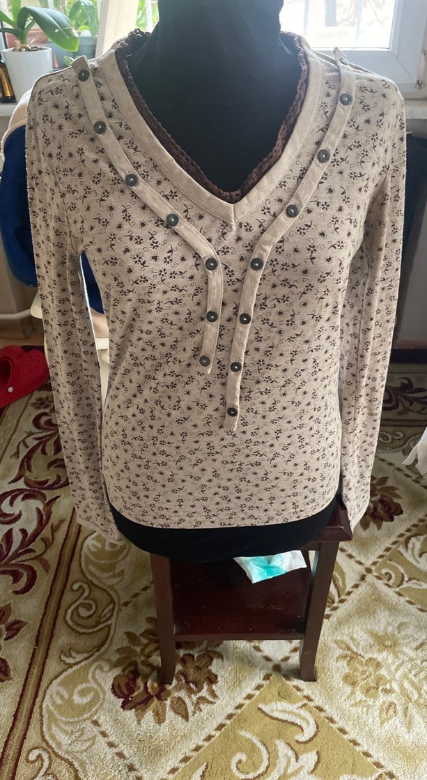 V Yaka Düğmeli Bej Bohem Triko Bluz - Görsel 3