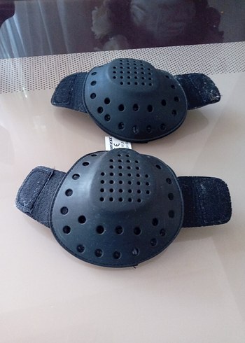 Siyah Noktalı Motosiklet Dizliği - Görsel 2