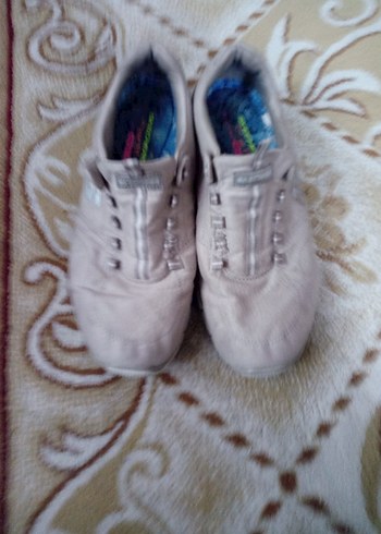 Skechers Kadın Bej Dolgu Topuk Spor Ayakkabı