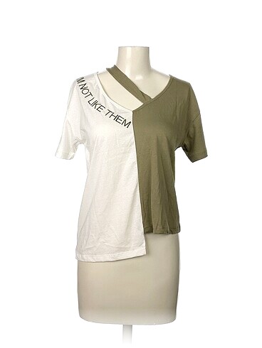 Trendyol & Milla T-shirt %70 İndirimli.