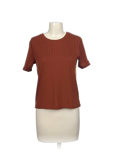 Diğer T-shirt %70 İndirimli.