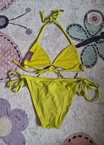 6 Yaş Beden Mango kız çocuk bikini takımı