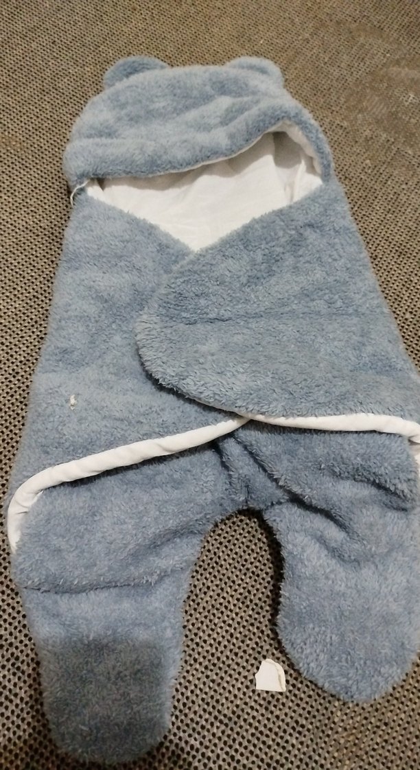 Gri Bebek Battaniyesi Kapüşonlu Yumuşak Kumaş - Görsel 2