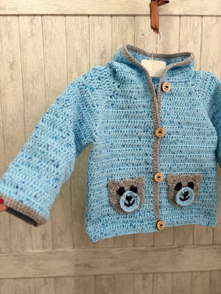 Mavi Nakışlı Örgü Erkek Çocuk Hırka - Görsel 3