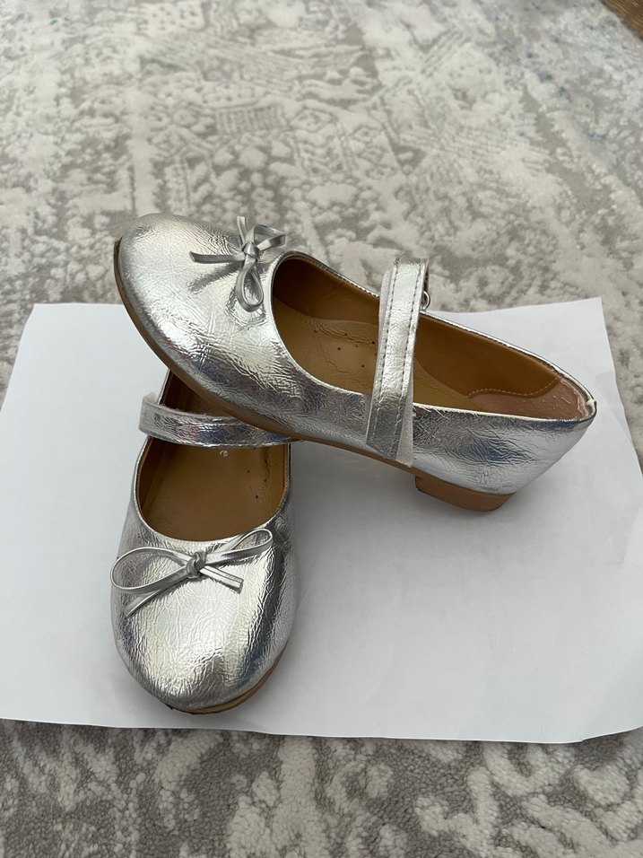 Kız Çocuk Gümüş Renk Fiyonk Detaylı Babet - Görsel 2