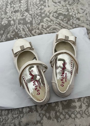 Kız Çocuk Beyaz Tokalı Babet Ayakkabı - Görsel 3