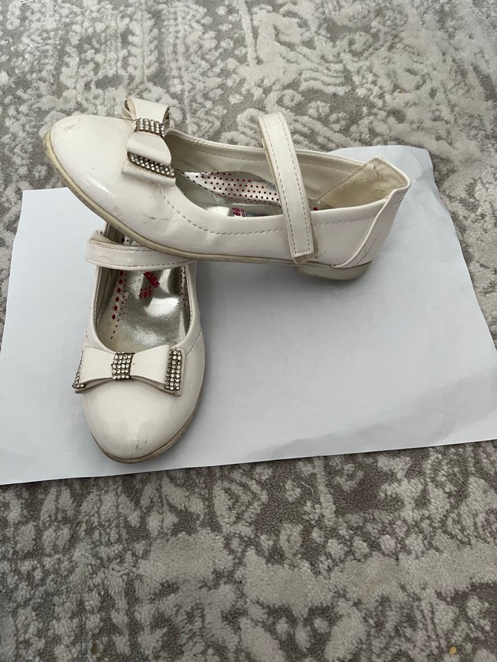 Kız Çocuk Beyaz Tokalı Babet Ayakkabı - Görsel 2