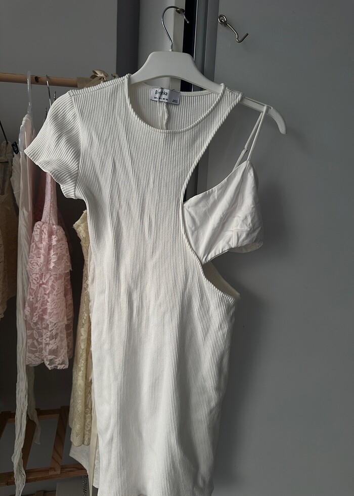 Beyaz dar kumaş - Görsel 2