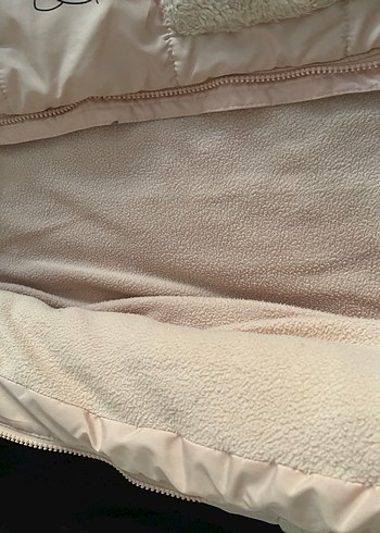 Pembe Kapüşonlu Nakışlı Kız Montu - Görsel 2