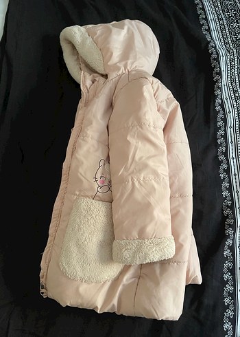 Pembe Kapüşonlu Nakışlı Kız Montu - Görsel 3