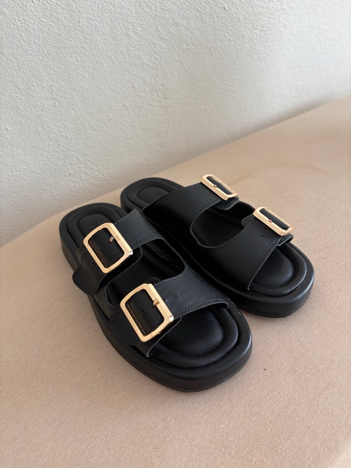 Siyah Tokalı Platform Terlik - Görsel 2