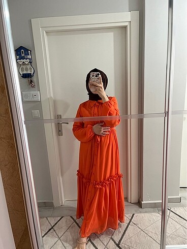 s Beden Turuncu astarlı şifon elbise