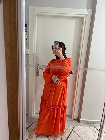 Turuncu astarlı şifon elbise - Görsel 7