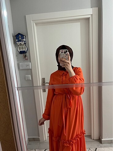 Turuncu astarlı şifon elbise - Görsel 9