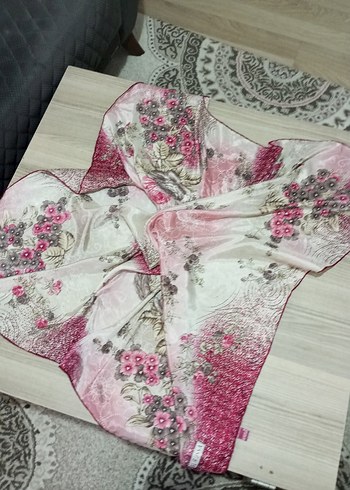 Dantel Detaylı Pembe İpek Kadın Eşarp