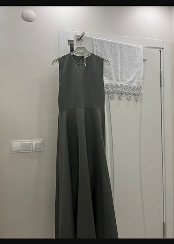 Düğmeli Nakışlı Uzun Kollu Haki Elbise - Görsel 3