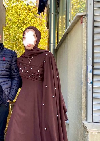 40 Beden kahverengi Renk Drapeli Yüksek Yakalı Uzun Kahverengi Abiye Elbise