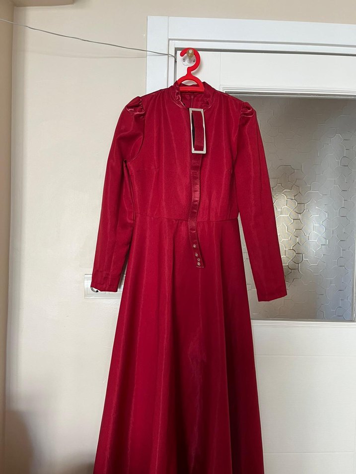 Bordo Parlak Uzun Elbise, Kemerli, Yüksek Yaka - Görsel 2