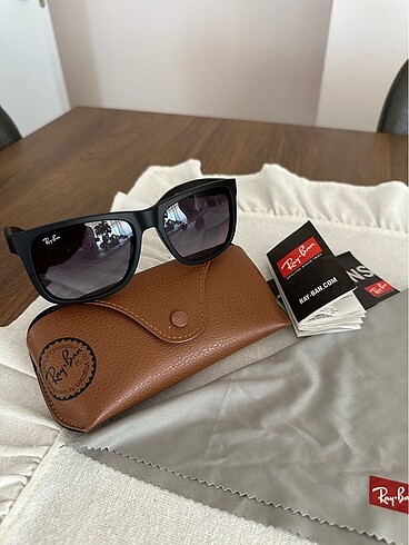 RAY-BAN JUSTIN GÜNEŞ GÖZLÜĞÜ